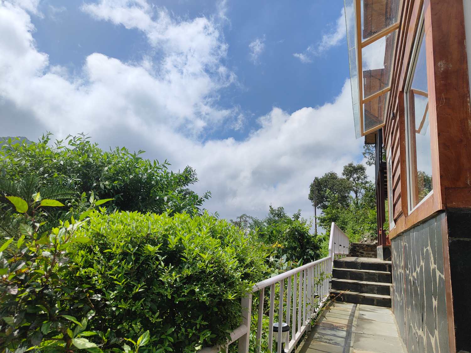 family holidays resorts in pangot